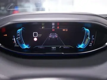 PEUGEOT 3008 1.6 PHEV 300 Allure Hybrid4 RFK LED Virtual