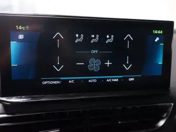 PEUGEOT 3008 1.6 PHEV 300 Allure Hybrid4 RFK LED Virtual