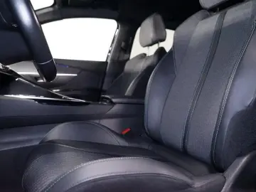 PEUGEOT 3008 1.6 PHEV 300 Allure Hybrid4 LED Virtual