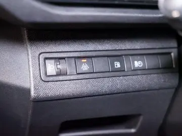 PEUGEOT 3008 1.6 PHEV 300 Allure Hybrid4 LED Virtual