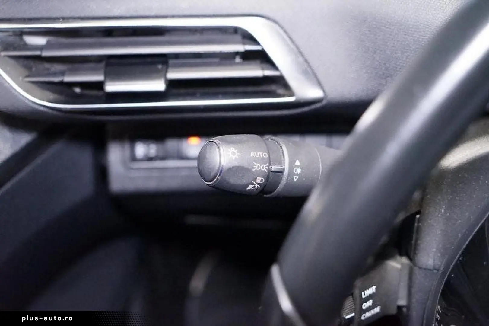 PEUGEOT 3008 1.6 PHEV 300 Allure Hybrid4 LED Virtual