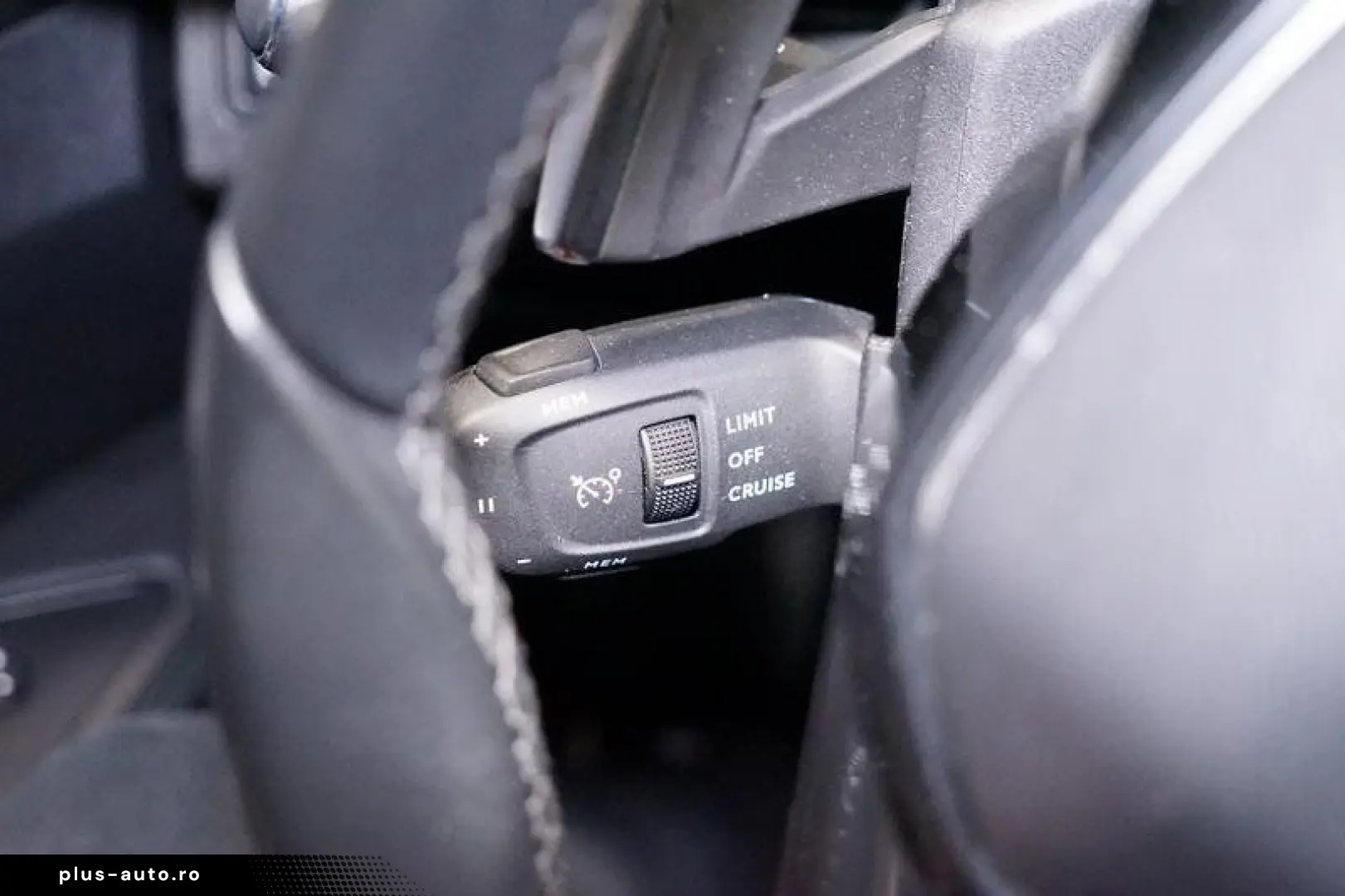 PEUGEOT 3008 1.6 PHEV 300 Allure Hybrid4 LED Virtual