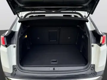 PEUGEOT 3008 Allure Pack Hybrid 225