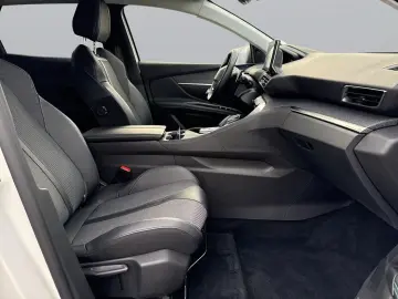 PEUGEOT 3008 Allure Pack Hybrid 225