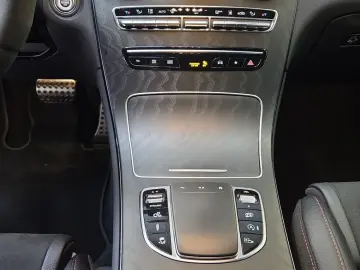 MERCEDES-BENZ GLC 43 AMG Coupe 4M Abgas Perf.Sitze HuD AHK