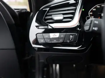 BMW Z4 40i NAVI HUD H K LED KAMERA LEDER KEYLESS