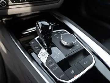 BMW Z4 40i LED HUD ACC NAVI KAMERA LEDER KEYLESS