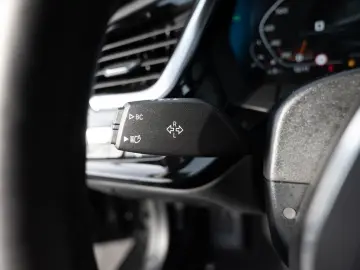 BMW Z4 40i LED HUD ACC NAVI KAMERA LEDER KEYLESS