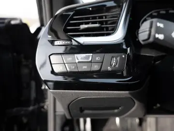 BMW Z4 40i LED HUD ACC NAVI KAMERA LEDER KEYLESS