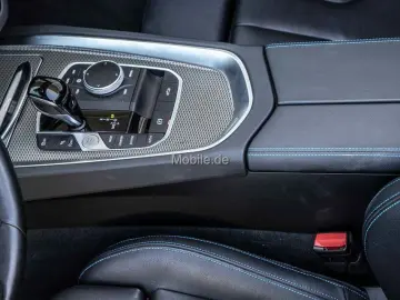 BMW Z4 sDrive30i M Sportpaket RKam Navi LED 19  HiFi