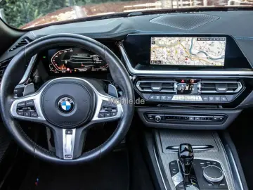 BMW Z4 sDrive30i M Sportpaket RKam Navi LED 19  HiFi