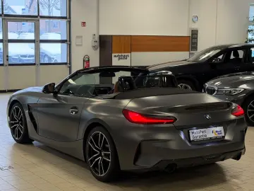 BMW Z4sDriv20i Aut LCPPro ParkAs KomfZg Matt M-Sport
