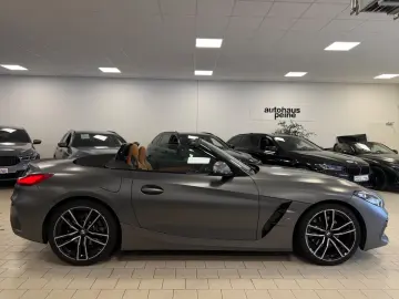 BMW Z4sDriv20i Aut LCPPro ParkAs KomfZg Matt M-Sport
