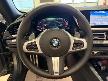 BMW Z4sDriv20i Aut LCPPro ParkAs KomfZg Matt M-Sport