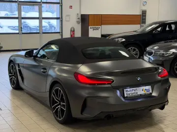 BMW Z4sDriv20i Aut LCPPro ParkAs KomfZg Matt M-Sport