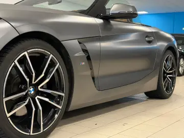 BMW Z4sDriv20i Aut LCPPro ParkAs KomfZg Matt M-Sport