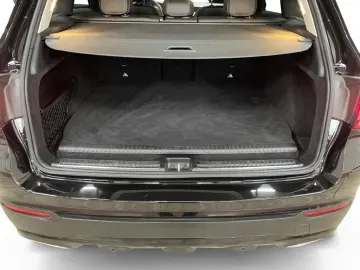 MERCEDES-BENZ GLC 300e 4m MBUX Night Wide 360 Cam LED AUT