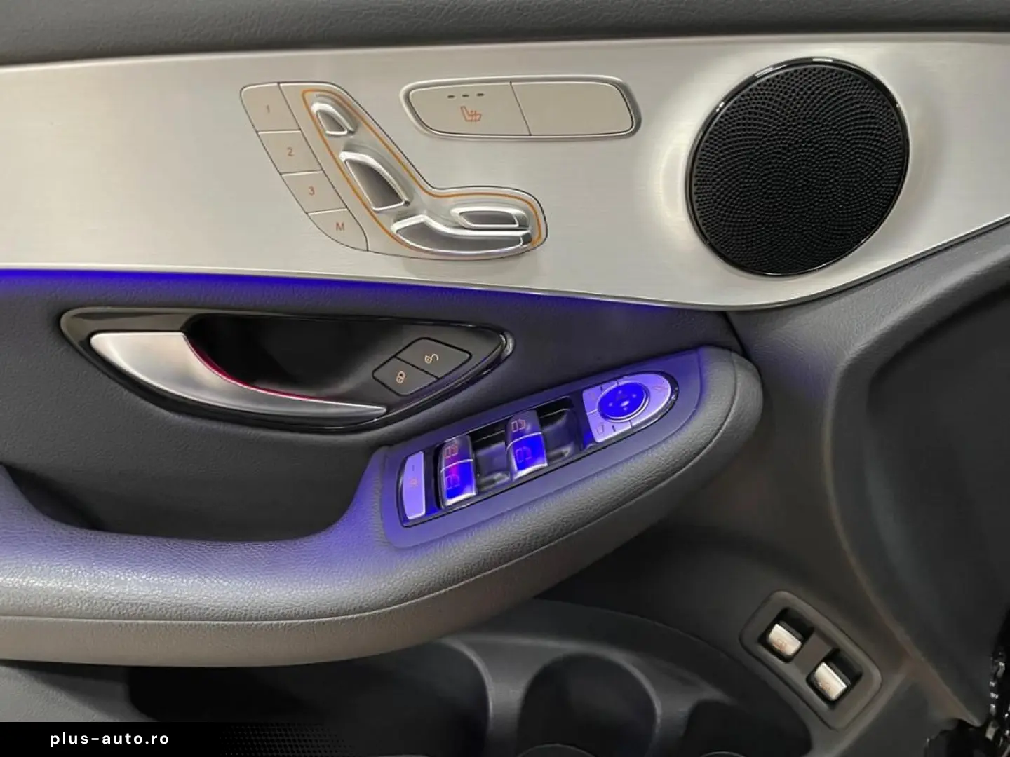 MERCEDES-BENZ GLC 300e 4m MBUX Night Wide 360 Cam LED AUT