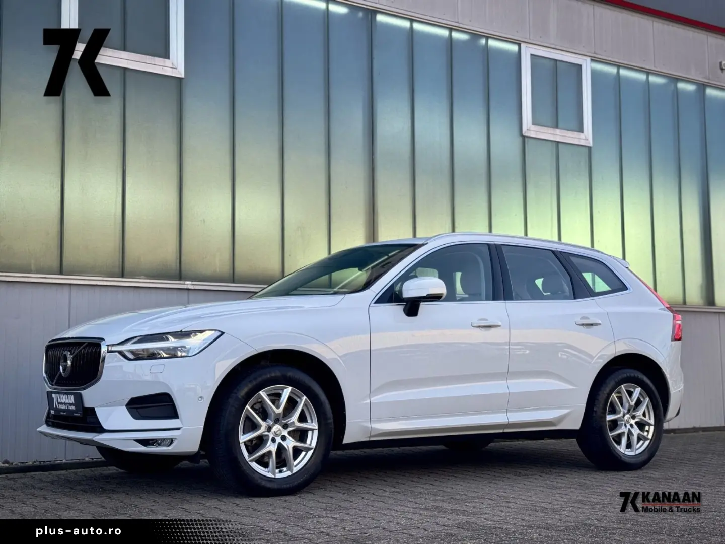 VOLVO XC60 2.0B5 B AWD Momentum Pro  ASSIST AHK LED