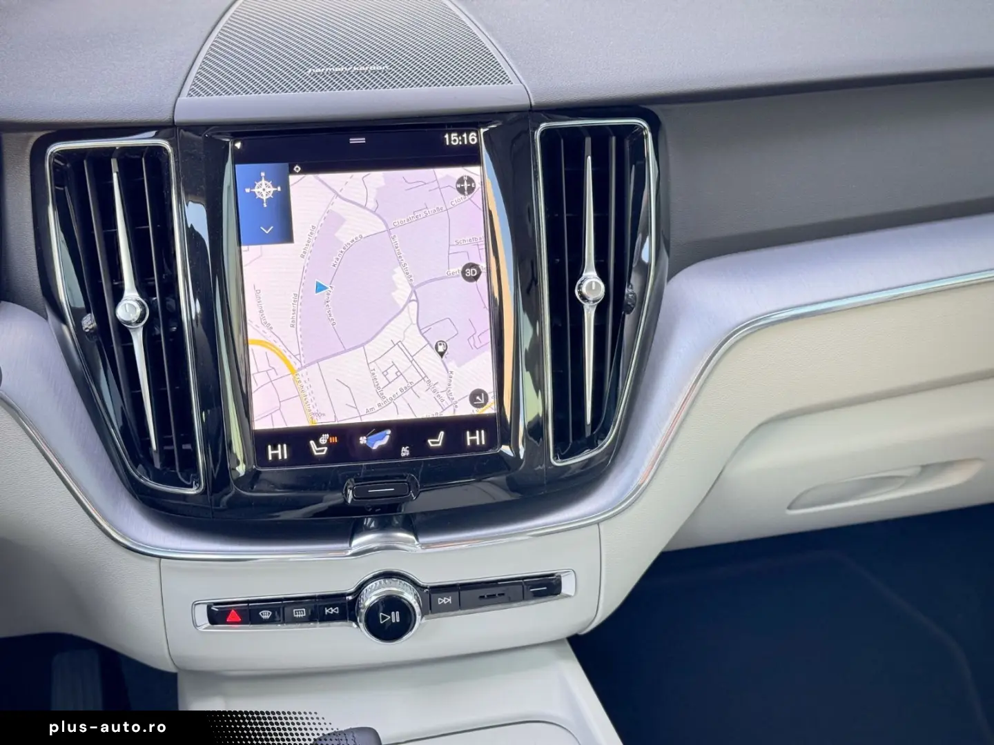 VOLVO XC60 2.0B5 B AWD Momentum Pro  ASSIST AHK LED