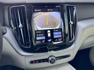 VOLVO XC60 2.0B5 B AWD Momentum Pro  ASSIST AHK LED