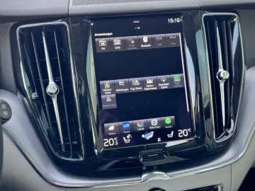 VOLVO XC60 2.0B5 B AWD Momentum Pro  ASSIST AHK LED