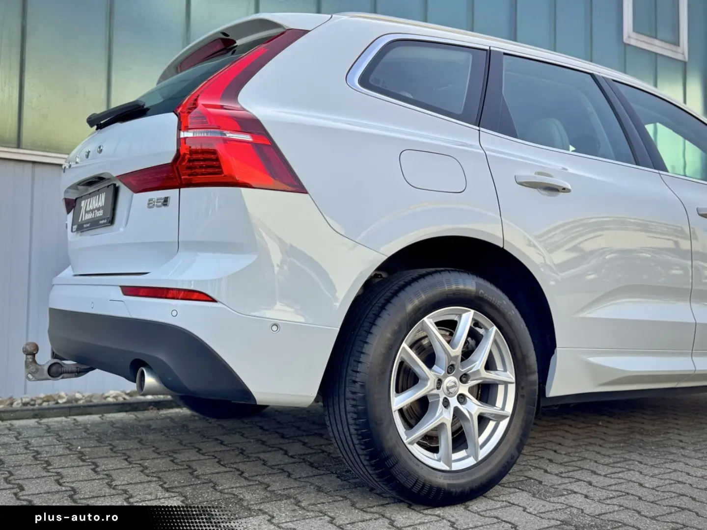 VOLVO XC60 2.0B5 B AWD Momentum Pro  ASSIST AHK LED