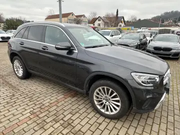 MERCEDES-BENZ GLC 300 e 4M Virtual 19  Burmester