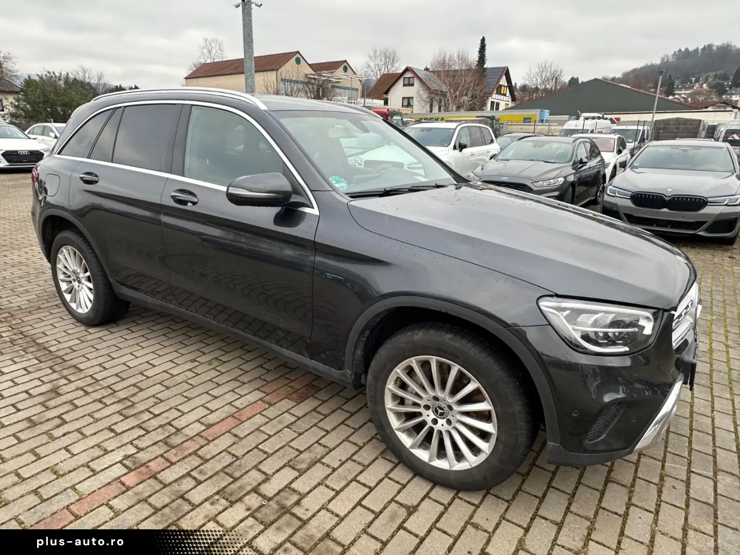 MERCEDES-BENZ GLC 300 e 4M Virtual 19  Burmester
