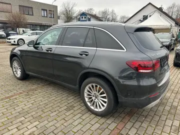 MERCEDES-BENZ GLC 300 e 4M Virtual 19  Burmester
