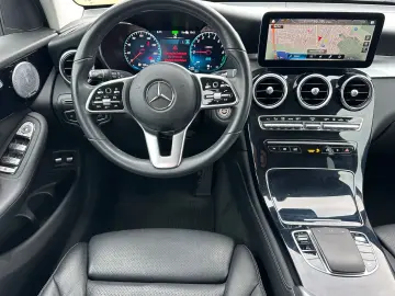 MERCEDES-BENZ GLC 300 e 4M Virtual 19  Burmester
