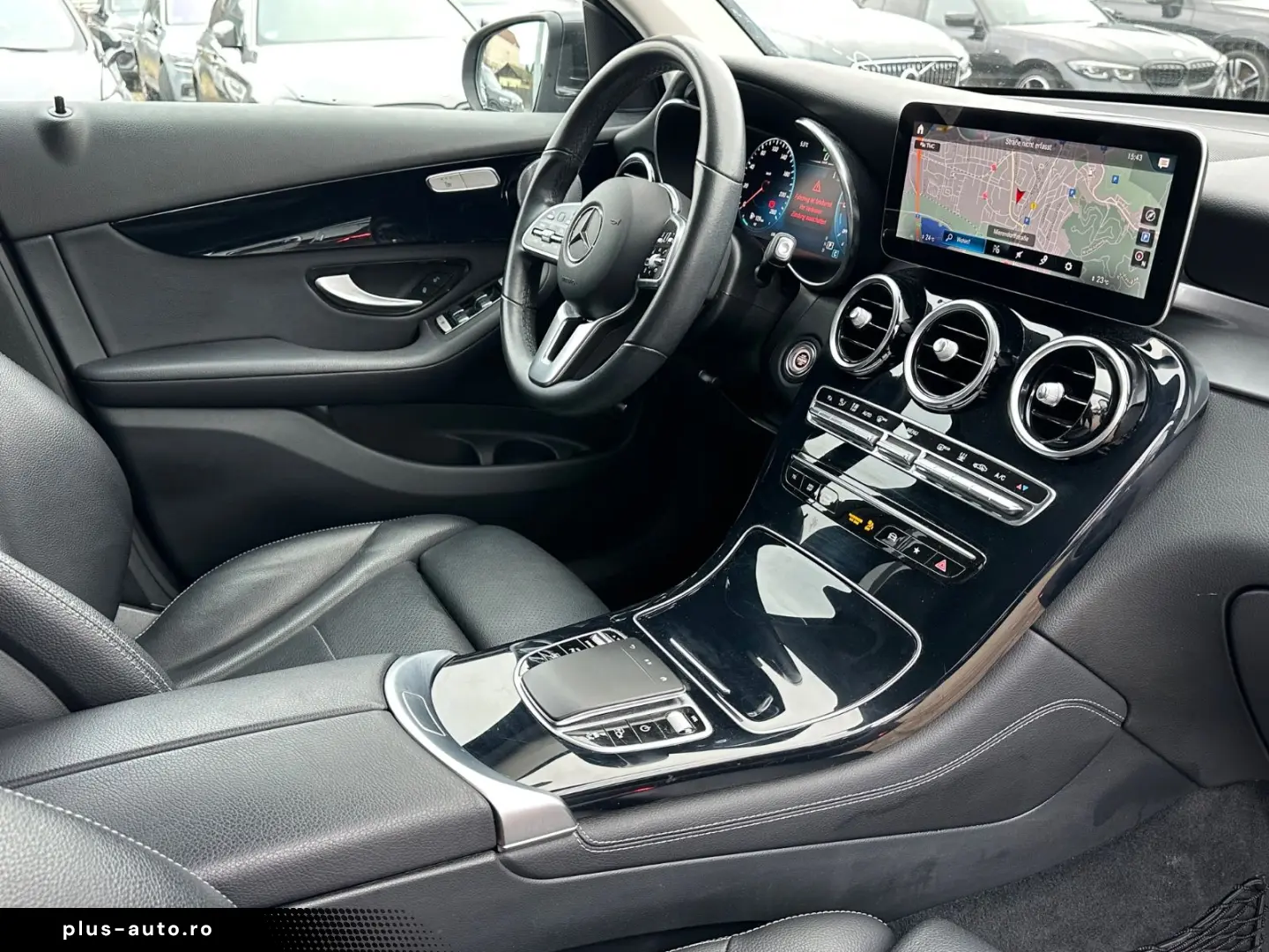 MERCEDES-BENZ GLC 300 e 4M Virtual 19  Burmester