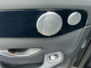 MERCEDES-BENZ GLC 300 e 4M Virtual 19  Burmester