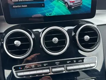 MERCEDES-BENZ GLC 300 e 4M Virtual 19  Burmester