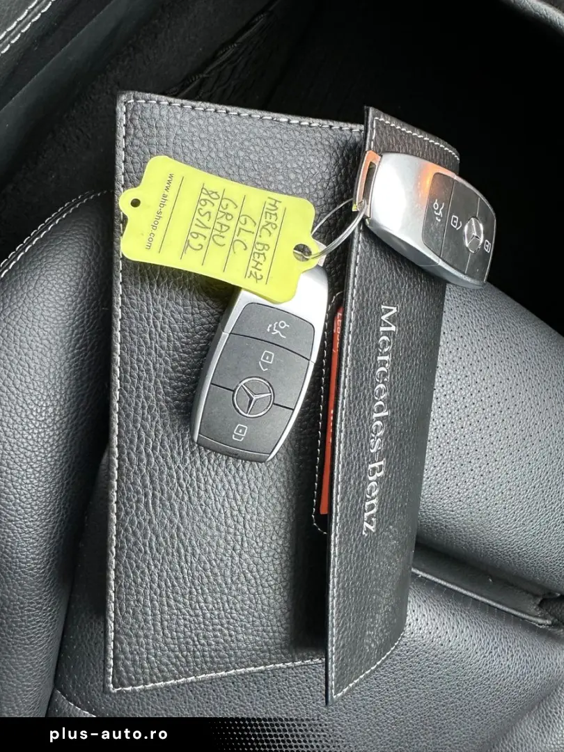 MERCEDES-BENZ GLC 300 e 4M Virtual 19  Burmester