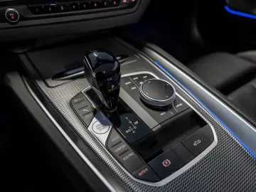 BMW Z4 40i FACEL. HUD LED ACC W-LAN NAVI H K KAMERA