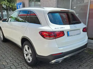 MERCEDES-BENZ GLC 300e 4Matic Kamera Business Sound