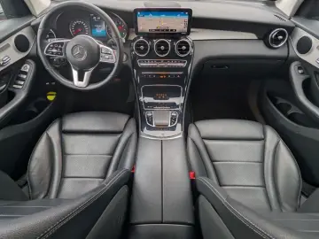 MERCEDES-BENZ GLC 300e 4Matic Kamera Business Sound