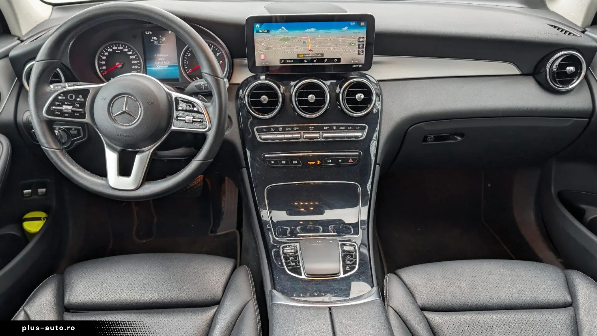 MERCEDES-BENZ GLC 300e 4Matic Kamera Business Sound