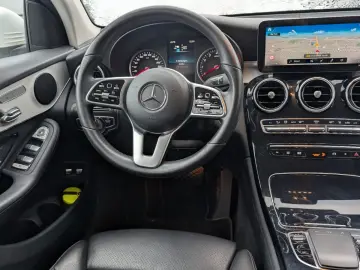 MERCEDES-BENZ GLC 300e 4Matic Kamera Business Sound