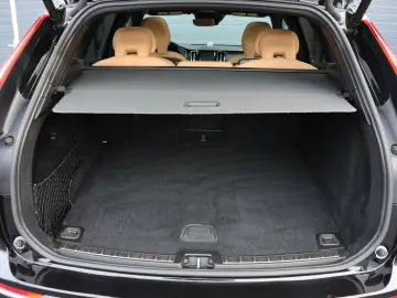 VOLVO XC60 T6 AWD Inscript. ACC 360  B&W HUD 4xSHZ SBL