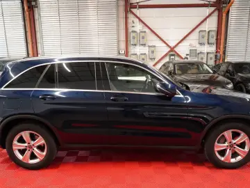 MERCEDES-BENZ GLC 300 EQ 4Matic Exlusive LED Standheiz