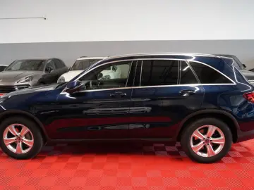 MERCEDES-BENZ GLC 300 EQ 4Matic Exlusive LED Standheiz