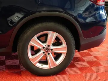 MERCEDES-BENZ GLC 300 EQ 4Matic Exlusive LED Standheiz