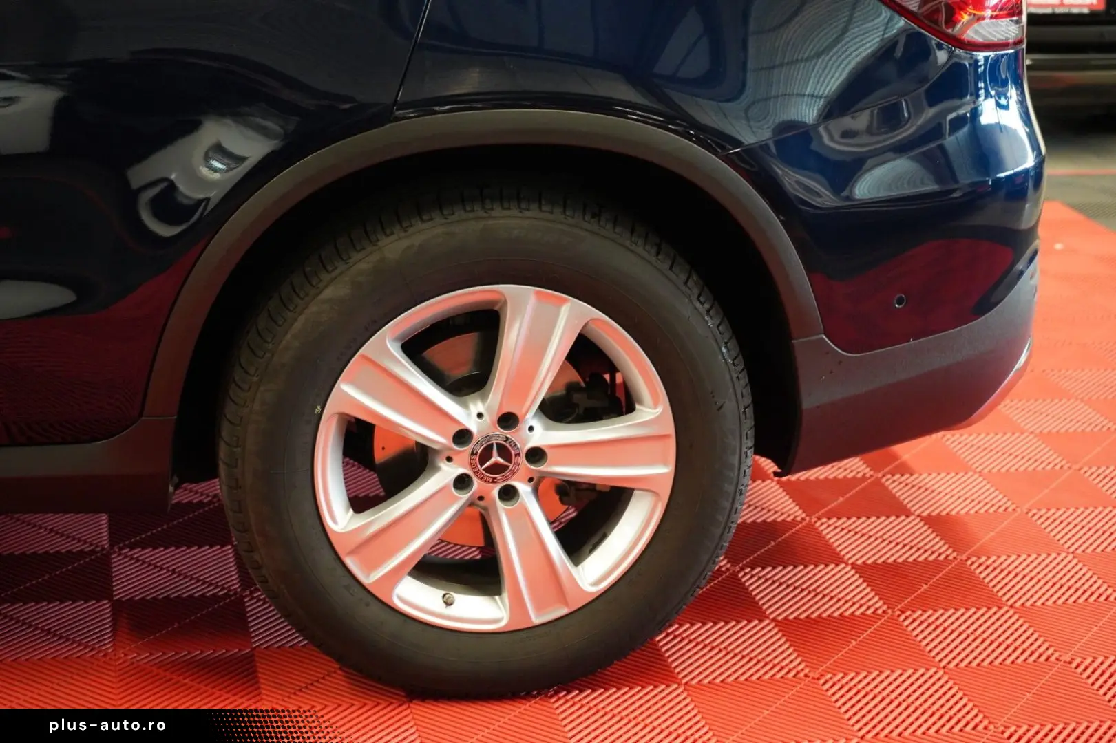 MERCEDES-BENZ GLC 300 EQ 4Matic Exlusive LED Standheiz