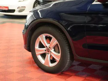 MERCEDES-BENZ GLC 300 EQ 4Matic Exlusive LED Standheiz