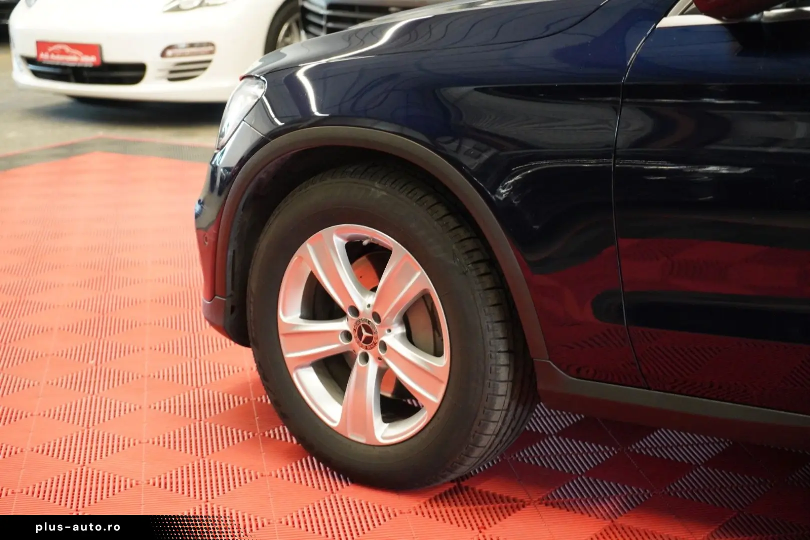 MERCEDES-BENZ GLC 300 EQ 4Matic Exlusive LED Standheiz