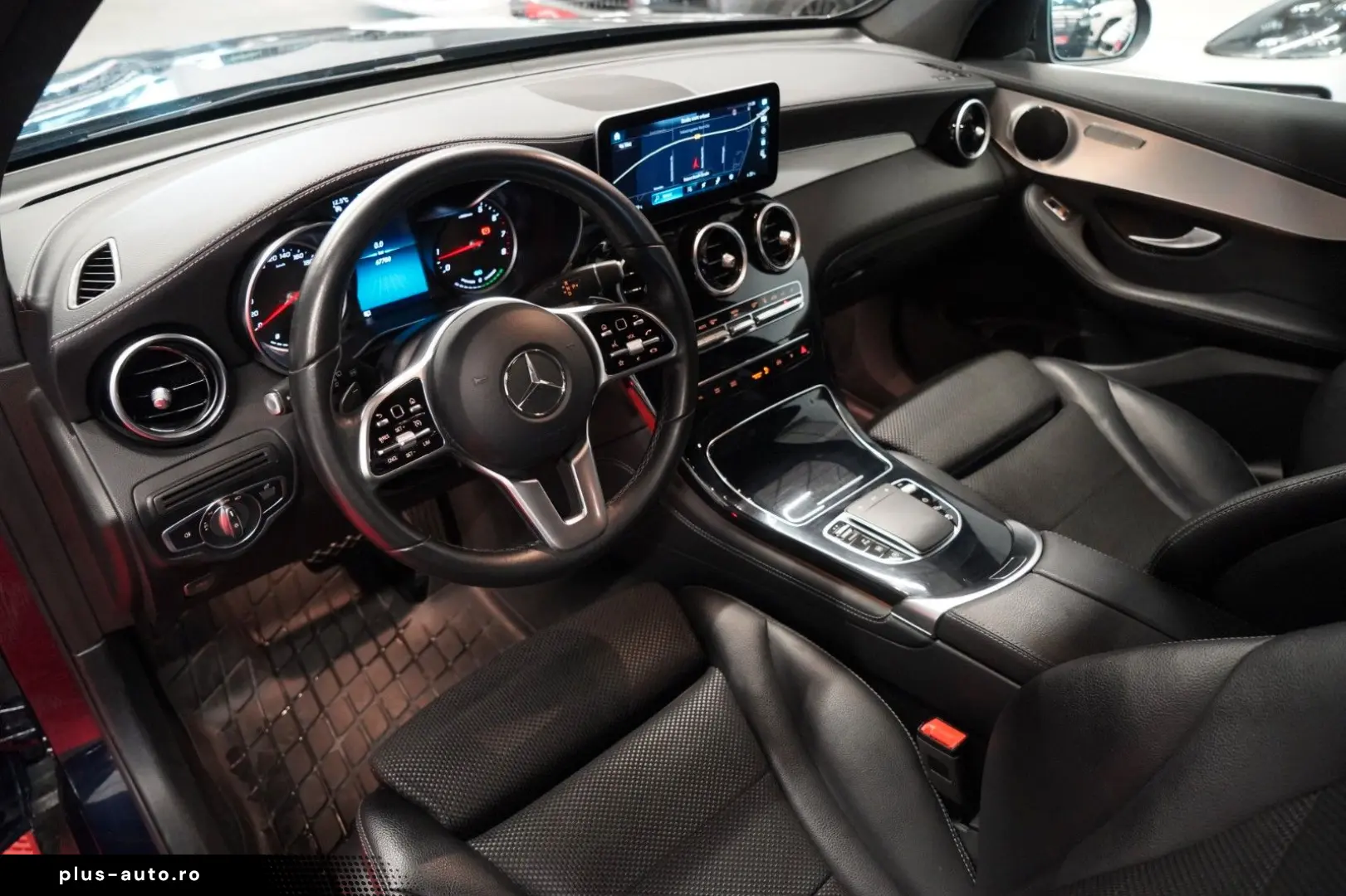 MERCEDES-BENZ GLC 300 EQ 4Matic Exlusive LED Standheiz