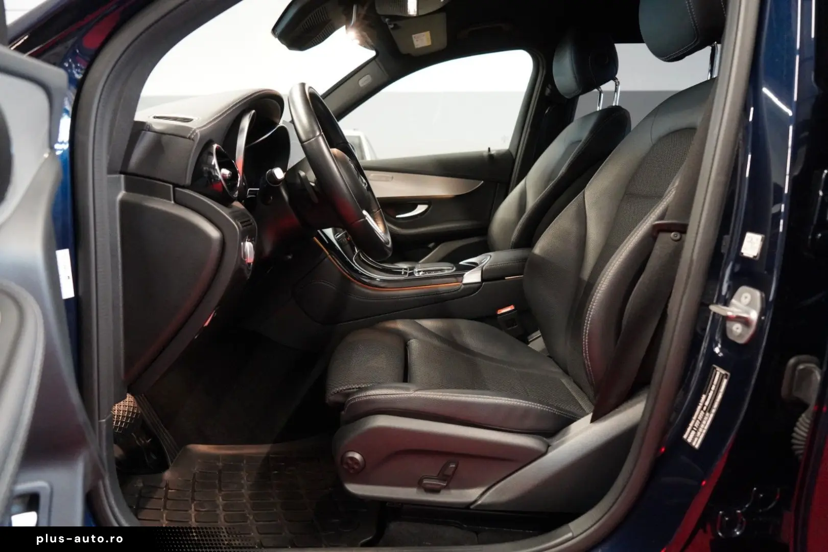 MERCEDES-BENZ GLC 300 EQ 4Matic Exlusive LED Standheiz