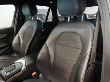 MERCEDES-BENZ GLC 300 EQ 4Matic Exlusive LED Standheiz